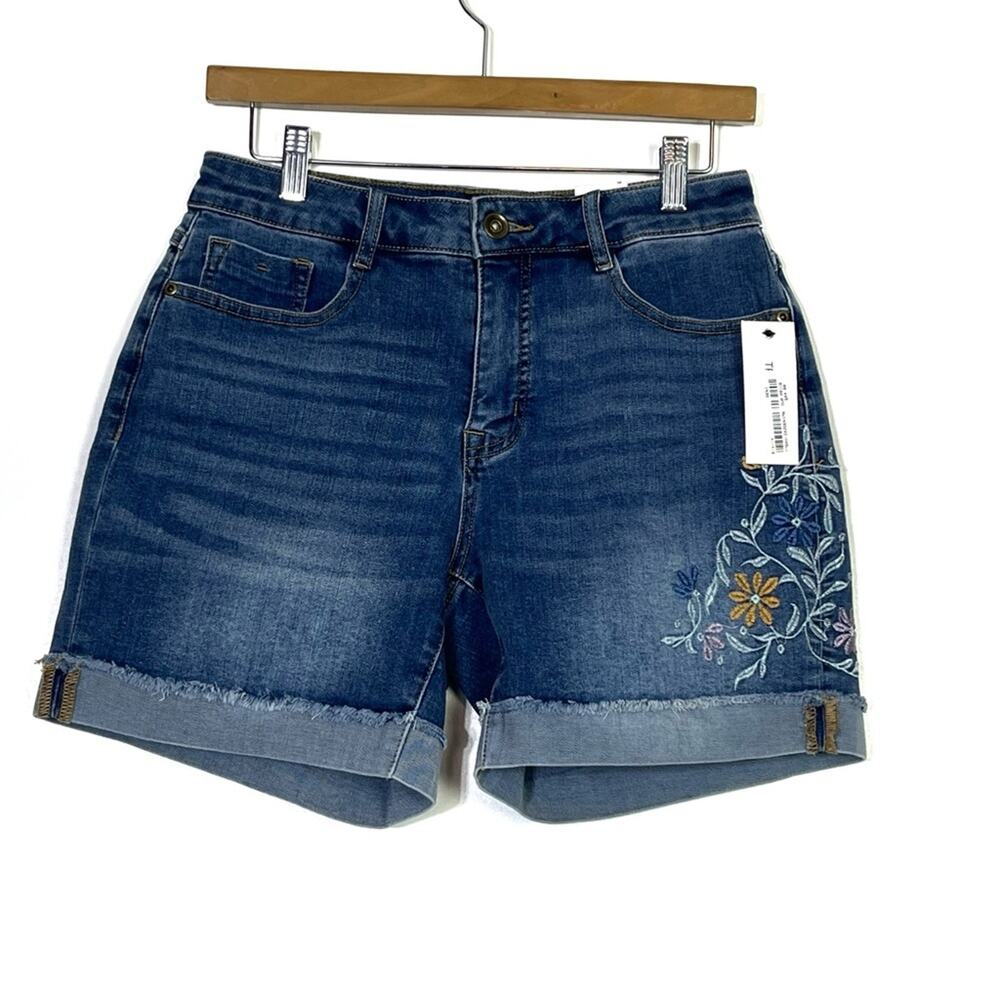 Tribal Audrey Jean Shorts with Floral Embroidery 6 NWT
